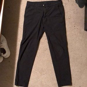 Lululemon Commission Pant Navy size 31 waist, 28/29 inseam.